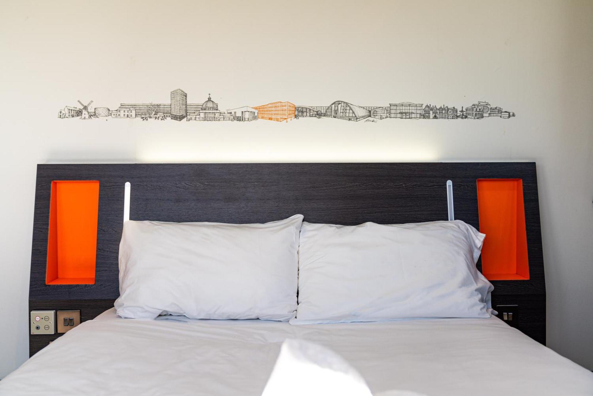 Easyhotel Milton Keynes Quarto foto
